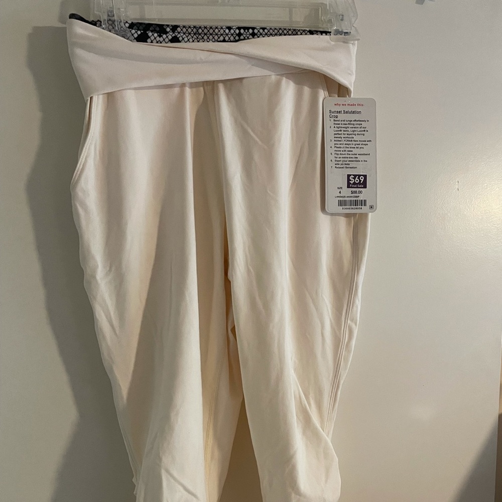 Lululemon Sunset Salutation Crop, Size 4